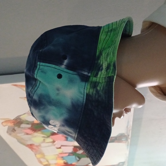 Hooters tie dye canvas bucket hat OS - Picture 4 of 12